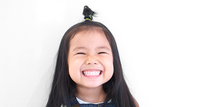 痛みの少ない新しい矯正装置